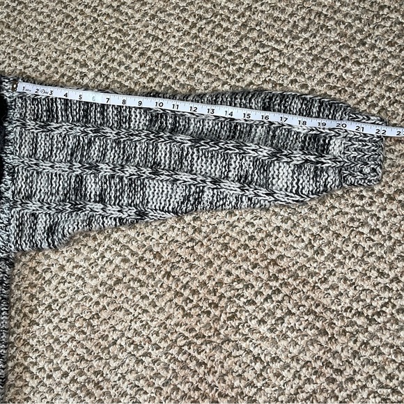 Vintage 80s Street Scenes Chunky Knit Leather Patches Cardigan - Black & White - Picture 14 of 15